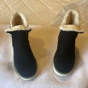 Real cute black booties brand new perfect condition